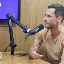 Cleitinho conta que decidiu ser político assistindo ao Programa do Ratinho