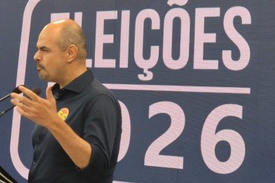 Governador Mateus Sim&otilde;es critica advers&aacute;rios em debate das Elei&ccedil;&otilde;es 2026 para o governo de Minas Gerais -  (crédito: Jair Amaral/EM/DA Press)