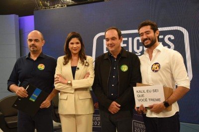 Debate com os candidatos ao governo de Minas, na Tv Alterosa. Estiveram presentes os candidatos Gabriel Azevedo, Flávio Roscoe e Mateus Simões -  (crédito: Gladyston Rodrigues/EM/D.A Press)