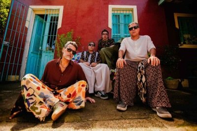 Atualmente no formato quarteto, os pernambucanos da Eddie somam 37 anos de carreira, com um som que definem como 'pós-punk praieiro' -  (crédito: rames/divulgação)