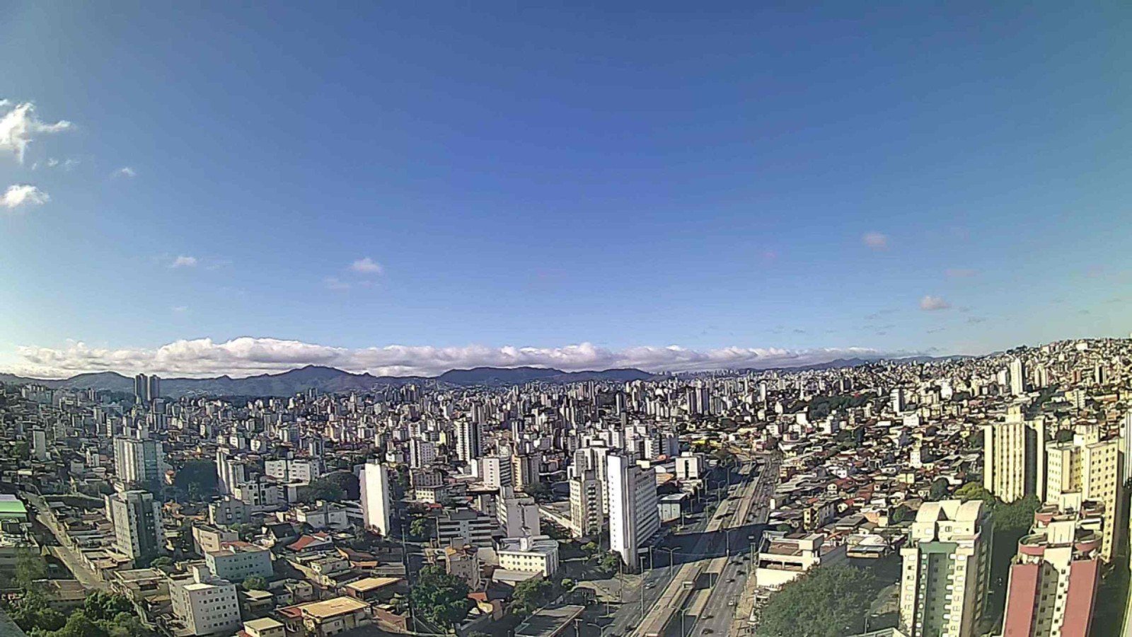BH ao extremo: temperatura vai de 2°C a 35°C, com ar seco e chuva à vista