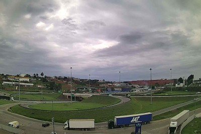 Tempo fechado em Pouso Alegre enseja risco de tempestades de alerta emitido pelo Inmet  -  (crédito: Reprodu&ccedil;&atilde;o/Clima ao Vivo)