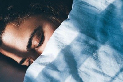 Para o professor de cronobiologia Till Roenneberg, do Instituto de Psicologia Médica do Instituto LMU de Munique, na Alemanha, 'o sono é uma das funções mais importantes da nossa vida' -  (crédito: Getty Images)