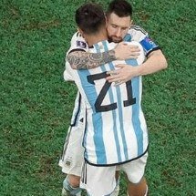 Ídolo do Atlético desbanca Messi e é escolhido como ‘referência’ por atacante argentino