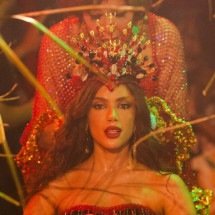Anitta é coroada rainha de bateria da Grande Rio: "Um sonho de toda menina carioca" - Tupi
