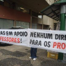 Professores de escolas particulares de BH e região suspendem greve - Alexandre Guzanshe/EM/D.A Press 