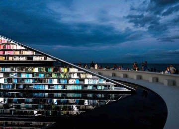 Levantamentos do Instituto Pró-Livro indicam um cenário de alerta: mais da metade dos brasileiros não leem livros inteiros ou em partes -  (crédito: CHANDAN KHANNA / AFP)
