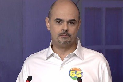 Mateus Sim&otilde;es, governador e candidato &agrave; reelei&ccedil;&atilde;o, durante o debate da Record Minas, atacou o senador Cleitinho Azevedo -  (crédito: Reprodu&ccedil;&atilde;o/Record TV Minas )