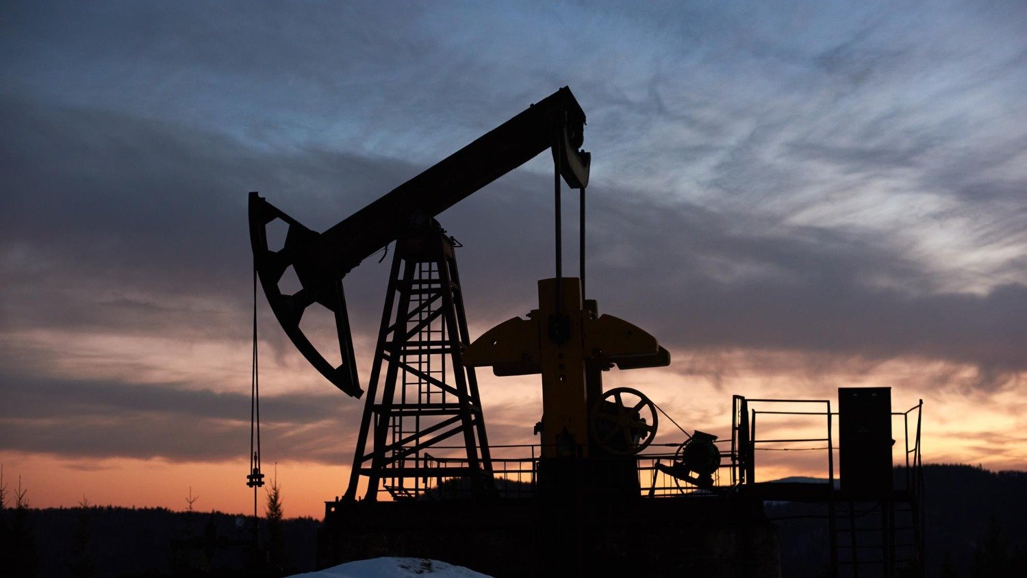 Apesar de tens&otilde;es no Oriente M&eacute;dio, pre&ccedil;o do petr&oacute;leo registrou queda no mercado global -  (crédito: Freepik)