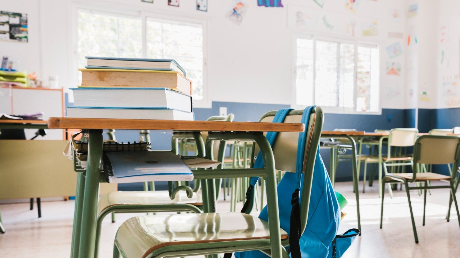 A sala de aula &eacute; o foco do debate sobre a instala&ccedil;&atilde;o de c&acirc;meras para monitoramento em escolas municipais -  (crédito: Freepik)