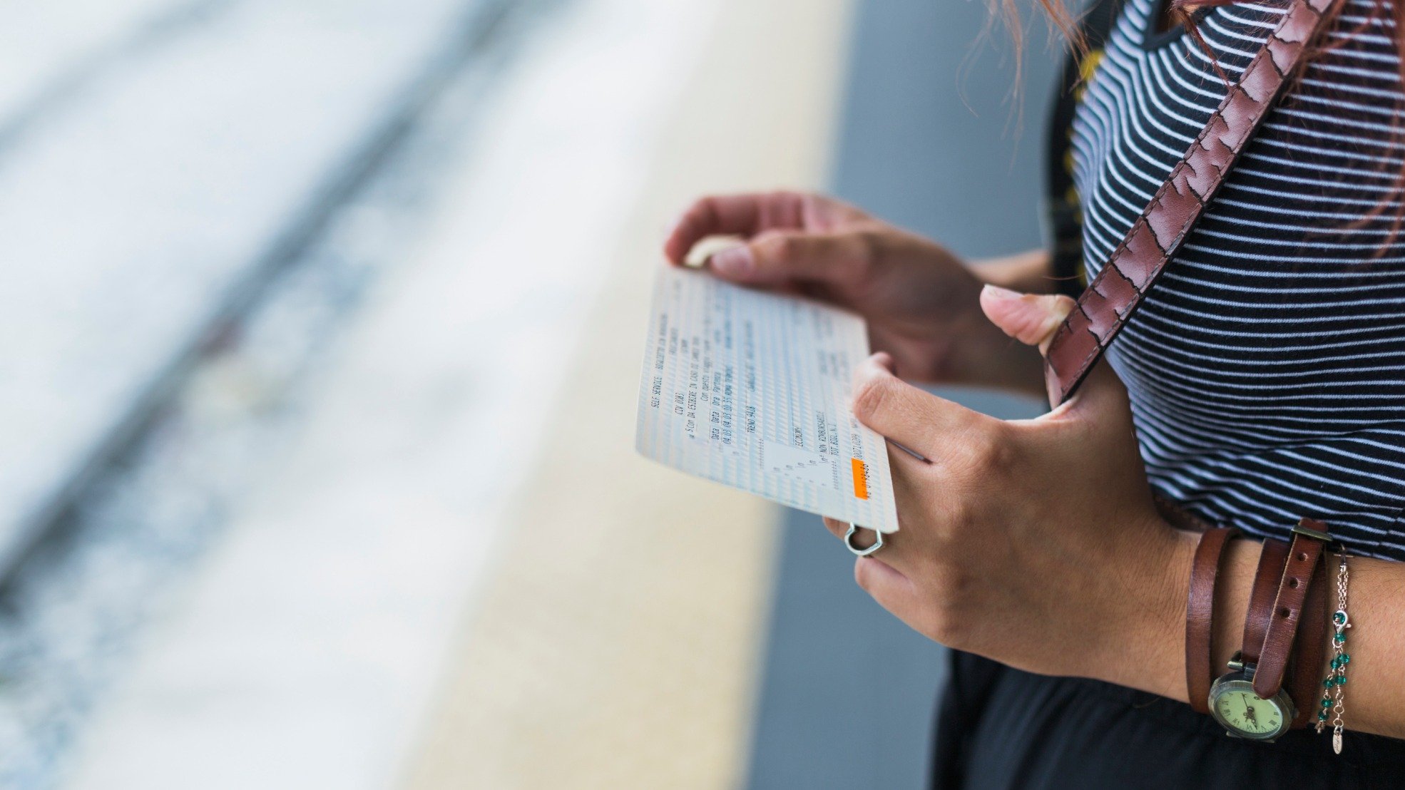 Acompanhar ofertas e datas promocionais &eacute; crucial para garantir passagens mais baratas para sua pr&oacute;xima viagem -  (crédito: Magnific)