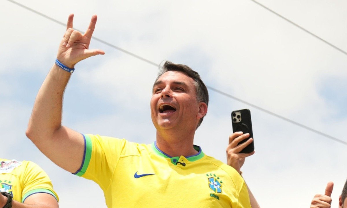 O dilema da direita não bolsonarista - (crédito: Foto: Charles Vieira/Divulgação Campanha Flávio Bolsonaro)