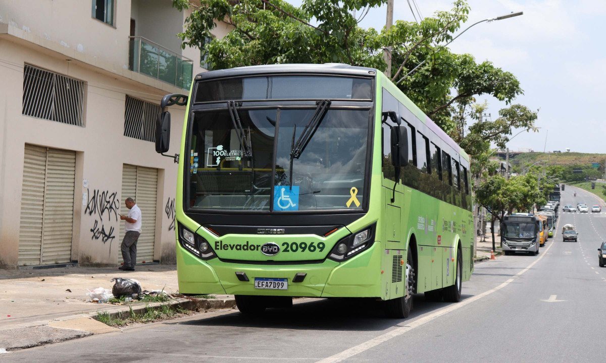 Após realização de testes, a PBH entrou em acordo com fabricante de ônibus para a aquisição de 96 ônibus de propulsão 100% elétrica e de 27 equipamentos para recarga das baterias - (crédito: Denys Lacerda/EM/D.A Press - Belo Horizonte- MG)