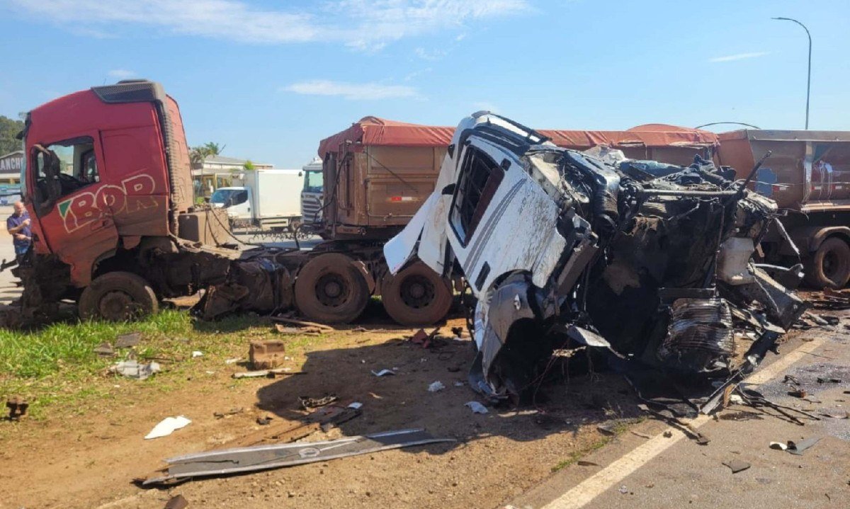 O acidente aconteceu no km 636 da rodovia - (crédito: Reprodução/CBMMG)