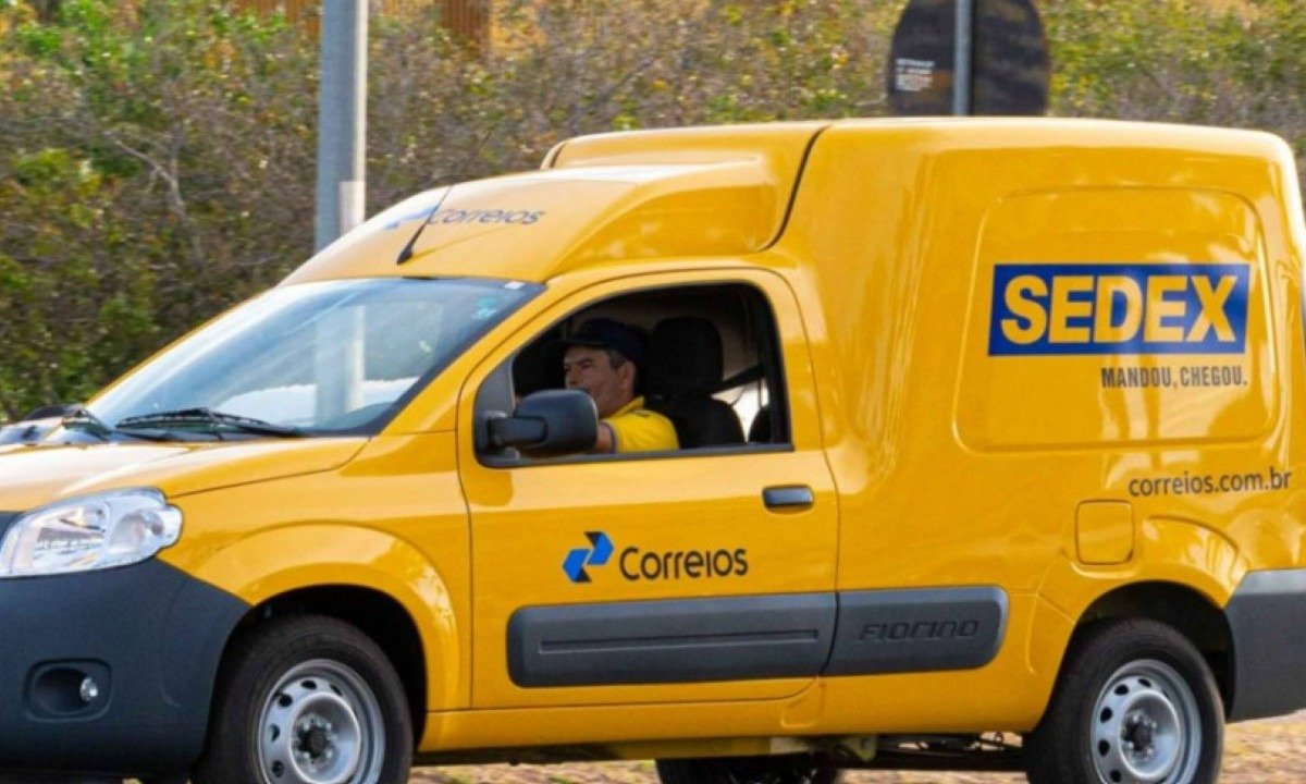 Carro dos Correios -  (crédito:  Correios do Brasil/@correiosoficial/Instagram)