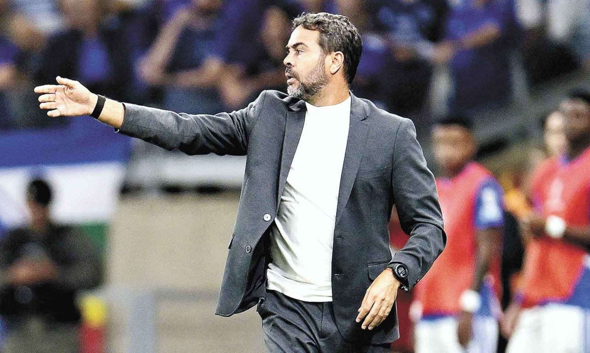 Após a partida com o Vitória, no fim de semana, o técnico Artur Jorge, na entrevista coletiva, falou sobre 