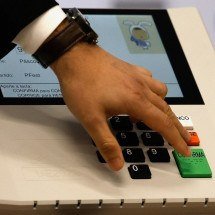 Voto nas eleições garante prova de vida automática: entenda o impacto no INSS - Ag&ecirc;ncia Brasileira de Intelig&ecirc;ncia (ABI)