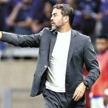 Por 11 Villalbas que gostem de jogar por nós - DOUGLAS MAGNO / AFP