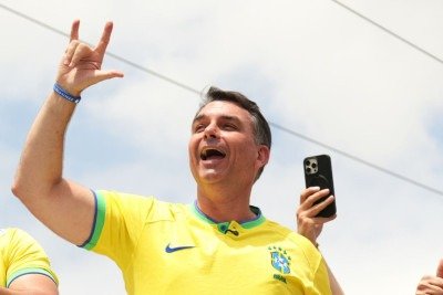 O dilema da direita não bolsonarista -  (crédito: Foto: Charles Vieira/Divulgação Campanha Flávio Bolsonaro)