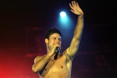 Dinho, vocalista do Mamonas Assassinas, no &uacute;ltimo show da banda -  (crédito: Tina Coelho/CBPress)