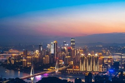 Chongqing agrada os turistas pela vida noturna e cultural, o comércio vibrante e a culinária apimentada
     -  (crédito: Magnifc)