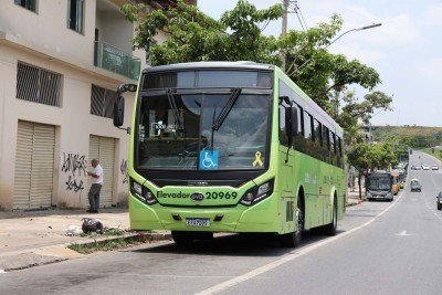 Após realização de testes, a PBH entrou em acordo com fabricante de ônibus para a aquisição de 96 ônibus de propulsão 100% elétrica e de 27 equipamentos para recarga das baterias -  (crédito: Denys Lacerda/EM/D.A Press - Belo Horizonte- MG)