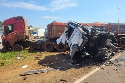 O acidente aconteceu no km 636 da rodovia -  (crédito: Reprodução/CBMMG)