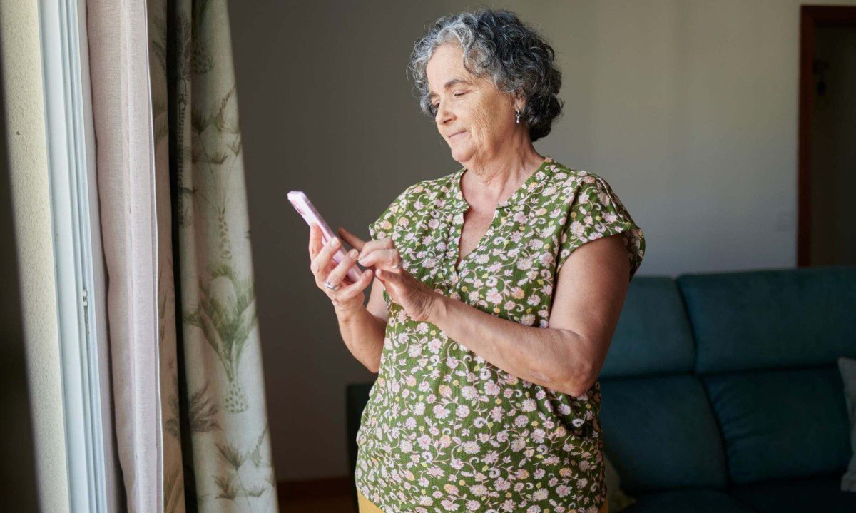 Vida digital desafia convivência na terceira idade - (crédito: DINO)