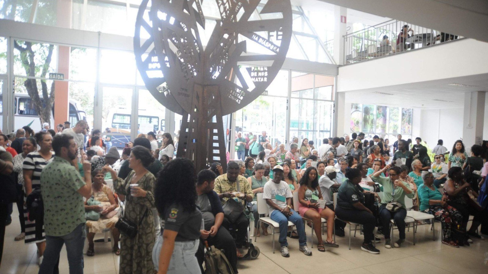 Prefeitura de Belo Horizonte celebra visibilidade as pessoas com deficiencia. O evento aconteceu no Centro de Referencia da Juventudade e contou com a presenca de mais de trabalhadores da area, pessoas atendidas e suas familias-Alexandre Guzanshe/EM/D.A Press
