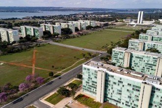 PIB menor e alta de despesas devem levar o governo a contingenciar Orçamento