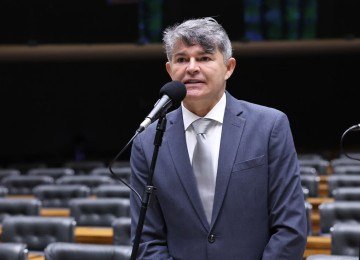 Medeiros diz que seu eleitor 'ora para alienígena e bebe detergente' -  (crédito: Kayo Magalhães / Câmara dos Deputados)