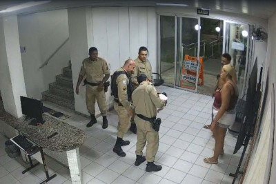 Policial militar salva bebê de um mês que estava engasgada  -  (crédito: Divulgação/PMMG)