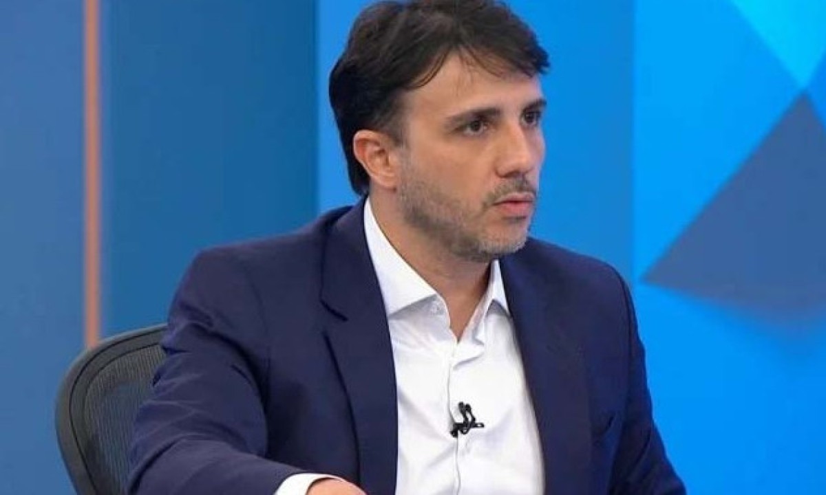 Renan Santos anuncia manifestação após ser excluído de debate presidencial na TV Globo - (crédito: Reprodução)