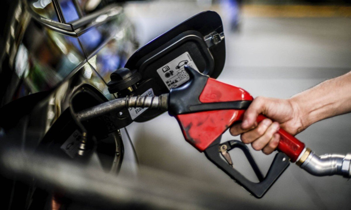 Produtores de etanol aguardam novo decreto para regulamentar subvenção - (crédito: Foto: Marcello Casal jr/Agência Brasil)