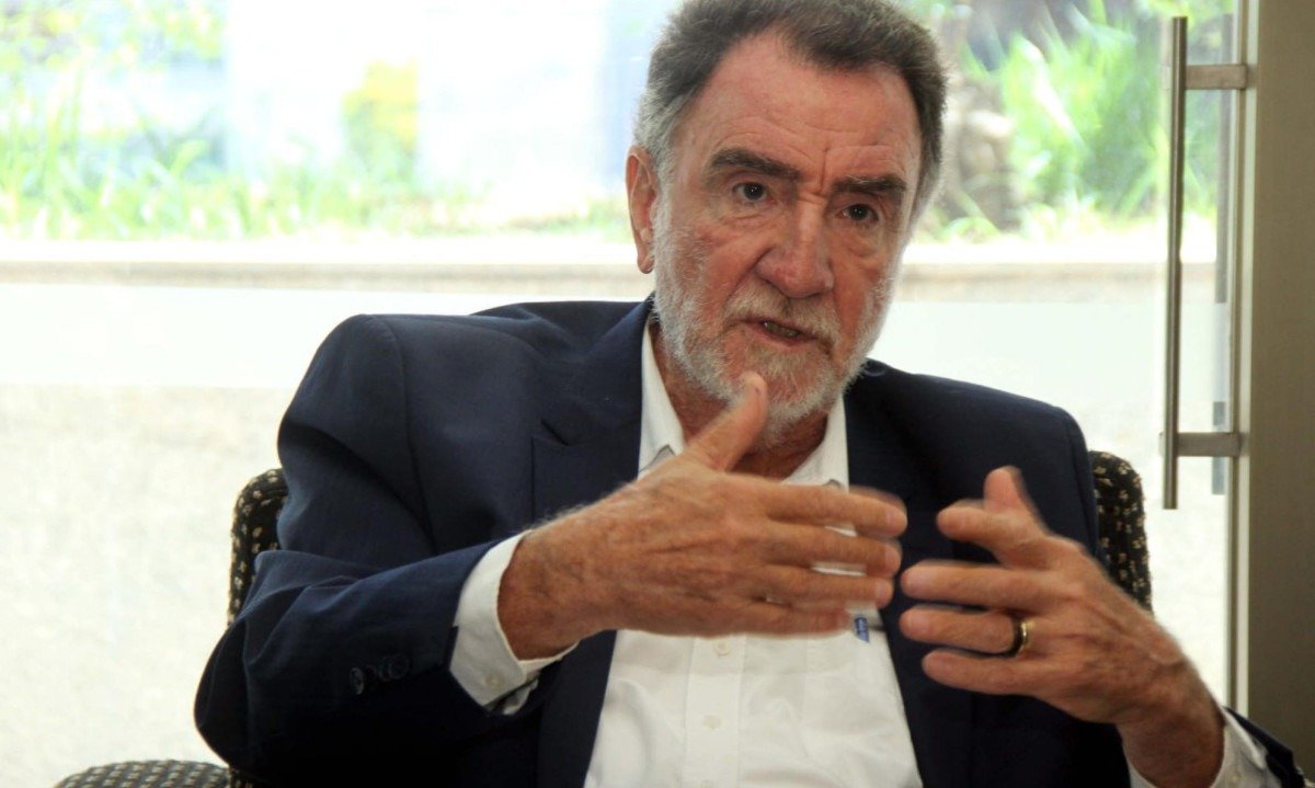 Patrus Ananias nesta quinta-feira (24/9), antes de sabatina do Estado de Minas, Portal Uai e TV Alterosa - (crédito: Jair Amaral/EM/D.A. Press)