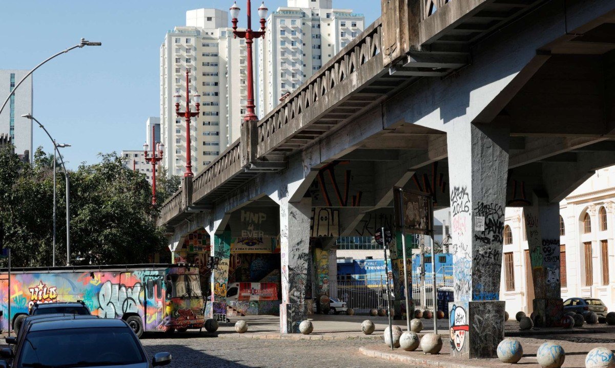 Viaduto Santa Tereza recebe festa LGBTQIA+ neste domingo em BH
- (crédito: Divulgação/Guilherme Dardanhan)