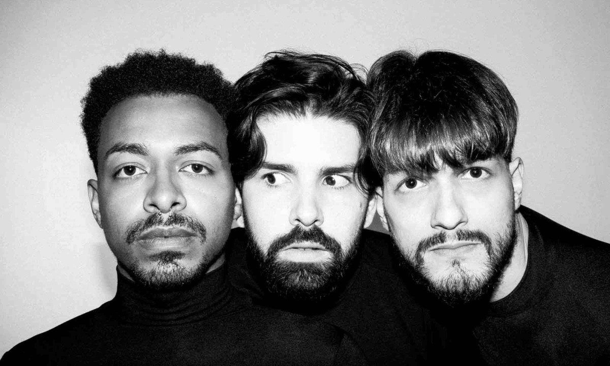 Dê Jota, João Pedro Vasconcelos e Lucas Prado interpretam personagem que a princípio é heterossexual, mas depois passa a ser gay - (crédito: Lahoz/Divulgação)