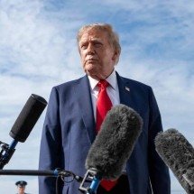 Parlamentares dos EUA acusam governo Trump de interferência nas eleições do Brasil