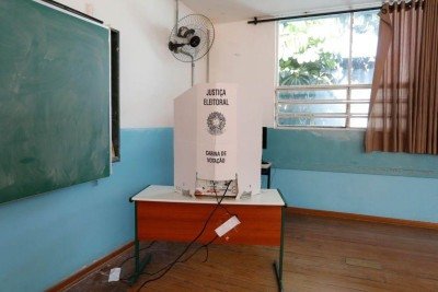 Votos nulos, brancos e abstenções devem ser recorde este ano, aposta autor de livro sobre eleições no Brasil: 'Tem algo diferente desta vez' -  (crédito: BBC)