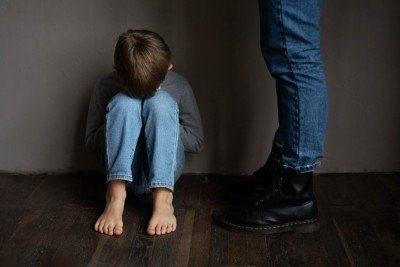 Quando se trata de violência contra crianças e adolescentes, acontece em todas as esferas e em todas as classes sociais -  (crédito: Magnific)