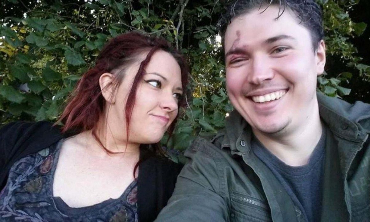 Uden e Adelle eram amigos antes de começar a namorar - (crédito: Adelle Overton)