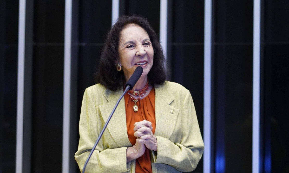 A ‘tristeza de quem tem a Constituição no colo’ diante da crise no STF - (crédito: Foto: Pablo Valadares / Câmara dos Deputados)