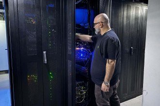 Gasto de grandes empresas com IA salta de US$ 1,2 mi para US$ 7 mi em dois anos