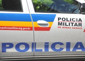 Criminosos encapuzados invadiram e renderam funcionários de uma drogaria localizada na Avenida Raja Gabaglia, região centro-sul de Belo Horizonte
       -  (crédito:  Gladyston Rodrigues/EM/D.A Press. Brasil. Belo Horizonte - MG)