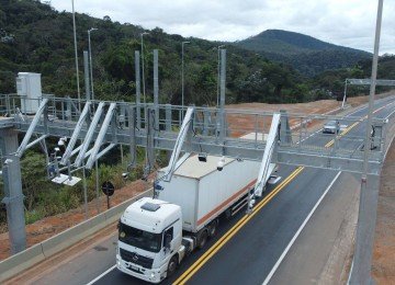 Pedágio Free Flow instaurado nas rodovias, criminosos passaram a explorar a dúvida dos motoristas sobre onde consultar e pagar as passagens     -  (crédito: Leandro Couri/EM/DA.Press.Brasil.MG)