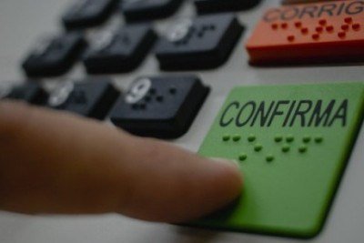 O momento da confirma&ccedil;&atilde;o do voto na urna eletr&ocirc;nica, essencial para a escolha dos candidatos nas elei&ccedil;&otilde;es de 2026. -  (crédito: Pixabay/Reprodu&ccedil;&atilde;o)
