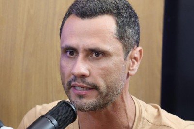 O senador Cleitinho (Republicanos) lidera as pesquisas ao governo de Minas -  (crédito: Marcos Vieira /EM/DA. Press)