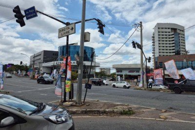 Cruzamento da Avenida Raja Gabaglia com a Rua José Rodrigues Pereira, onde aconteceu a batida nesta sexta-feira (25/9) -  (crédito: Jair Amaral/EM/D.A. Press)
