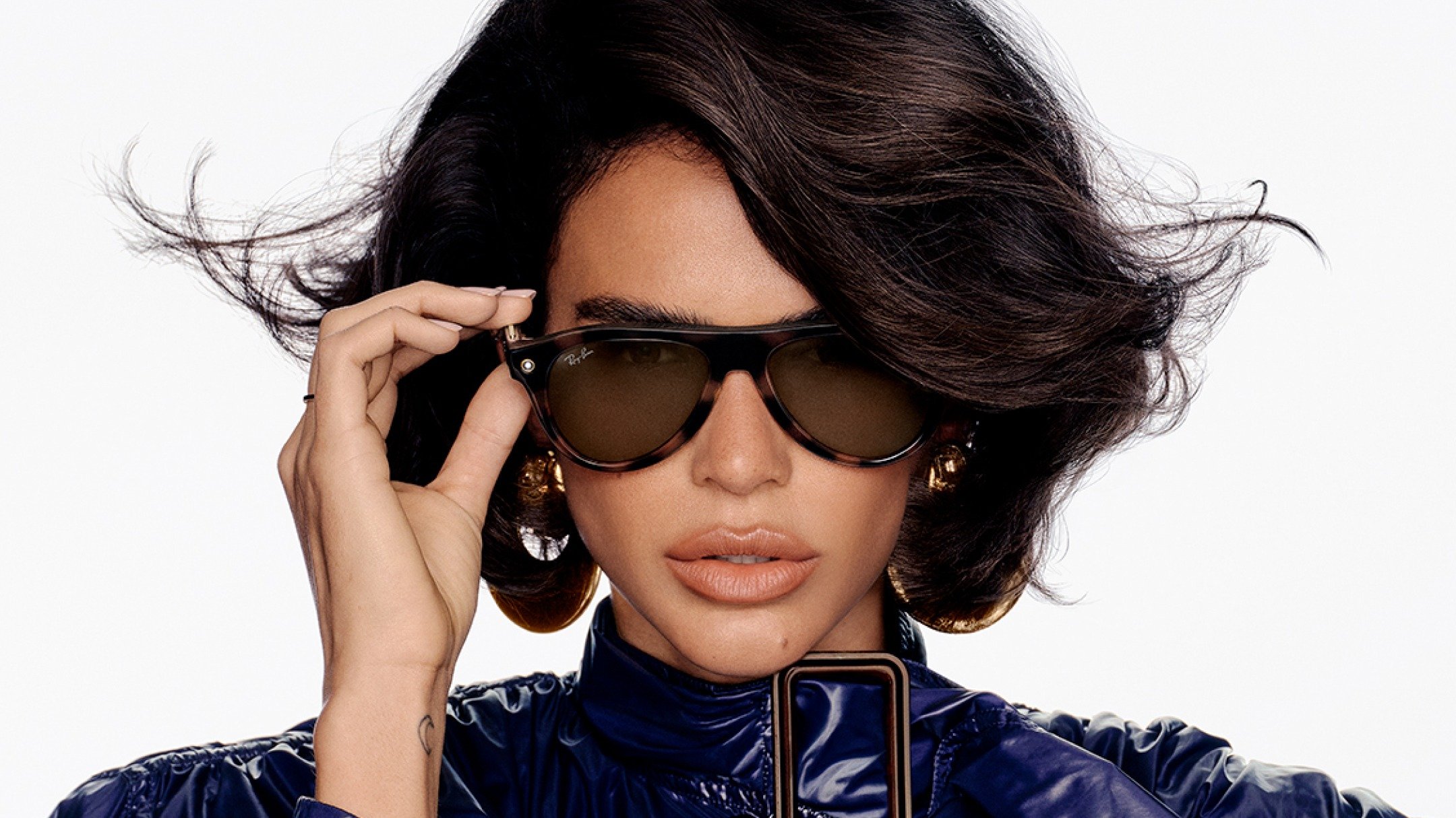 A nova linha de &oacute;culos inteligentes Ray-Ban Meta integra recursos avan&ccedil;ados de IA e som aos modelos ic&ocirc;nicos da marca -  (crédito: Divulga&ccedil;&atilde;o)