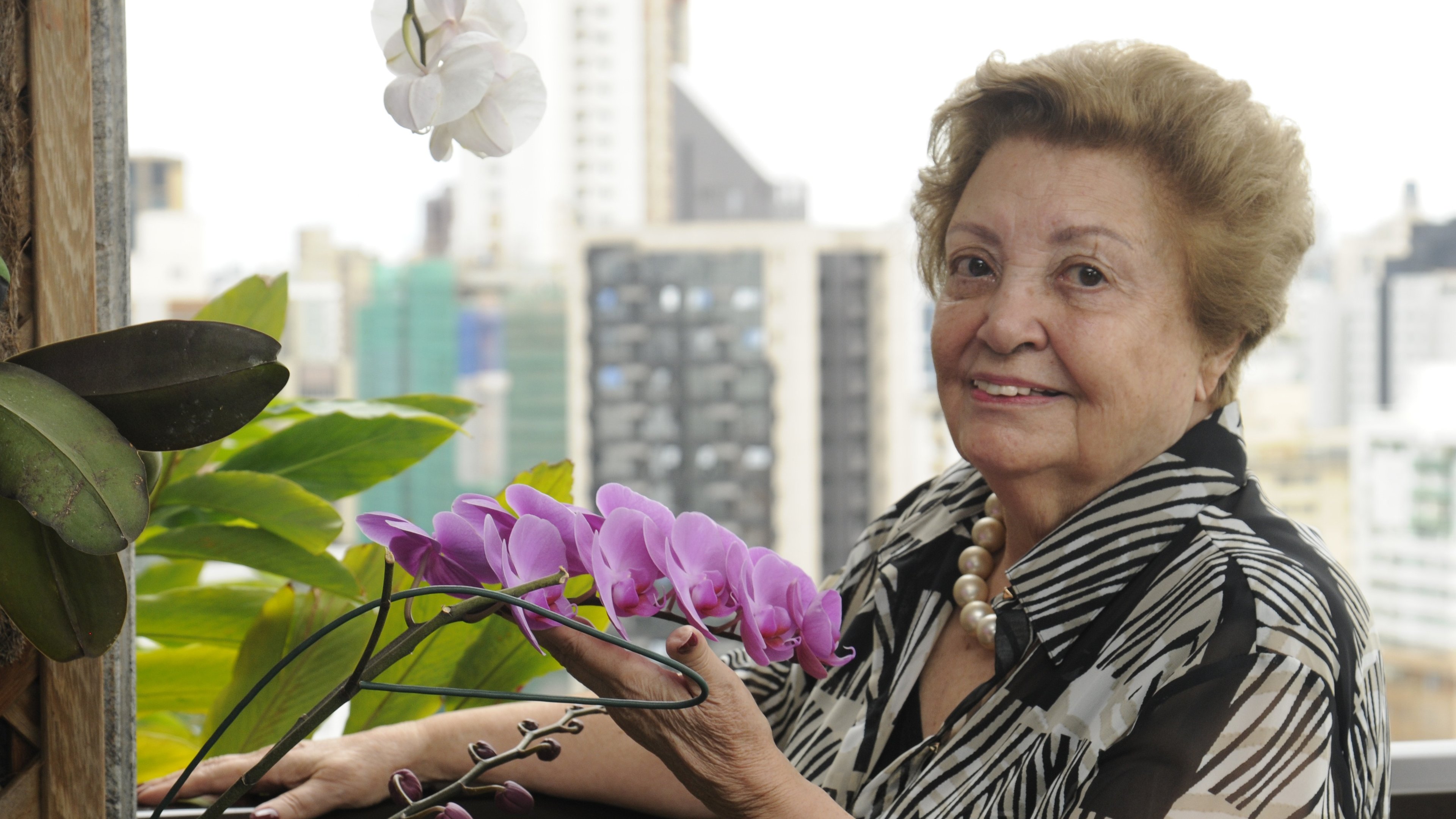 Yeda Prates Bernis, poeta mineira cuja obra capturou a beleza das pequenas coisas -  (crédito: Jair Amaral/EM)